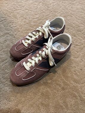 NWOT New Balance Suede Panelled Sneakers